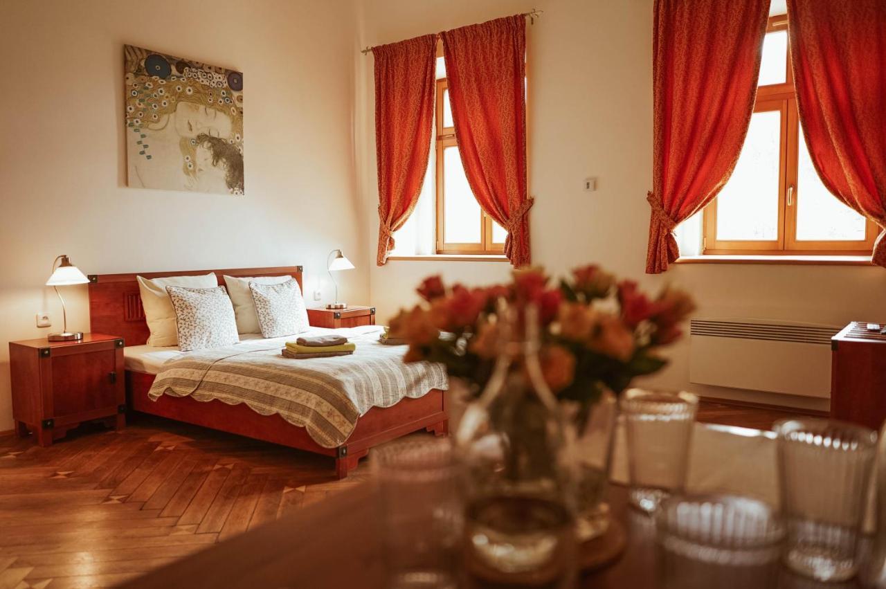 Hotel Stein Elbogen Loket Exteriör bild