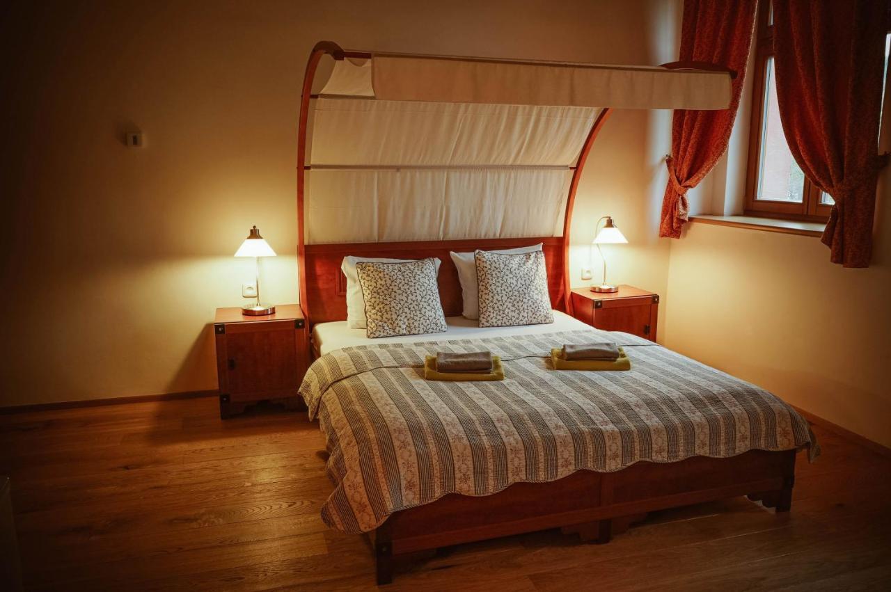 Hotel Stein Elbogen Loket Exteriör bild