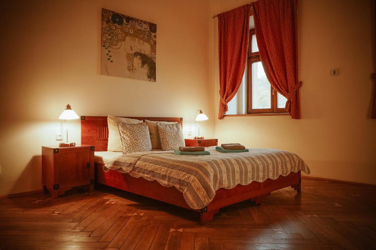 Hotel Stein Elbogen Loket Exteriör bild